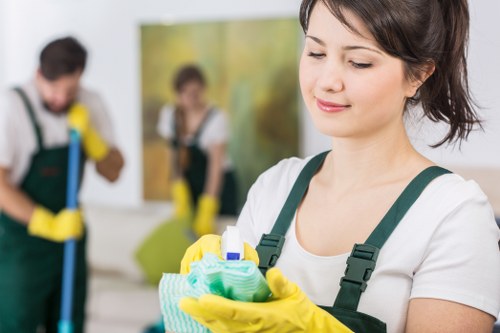 Commercial and end of tenancy cleaning services for SW13 properties