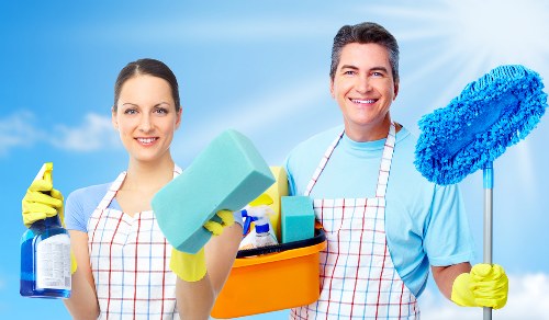 Local oven cleaner working in a Barnes area kitchen